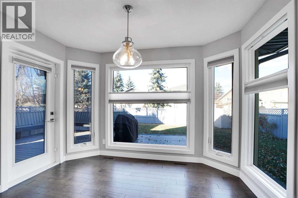 Single Family House for Sale in  Douglasbank Rise SE Douglasdale/Glen Calgary 