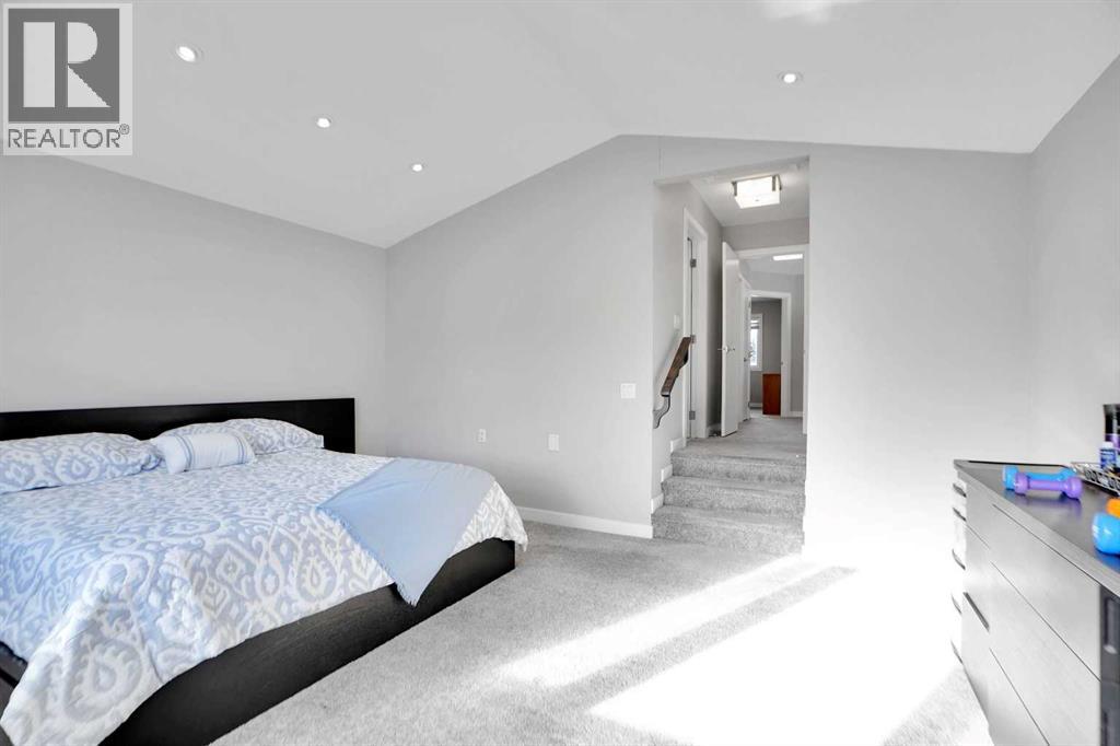 Single Family House for Sale in  Douglasbank Rise SE Douglasdale/Glen Calgary 