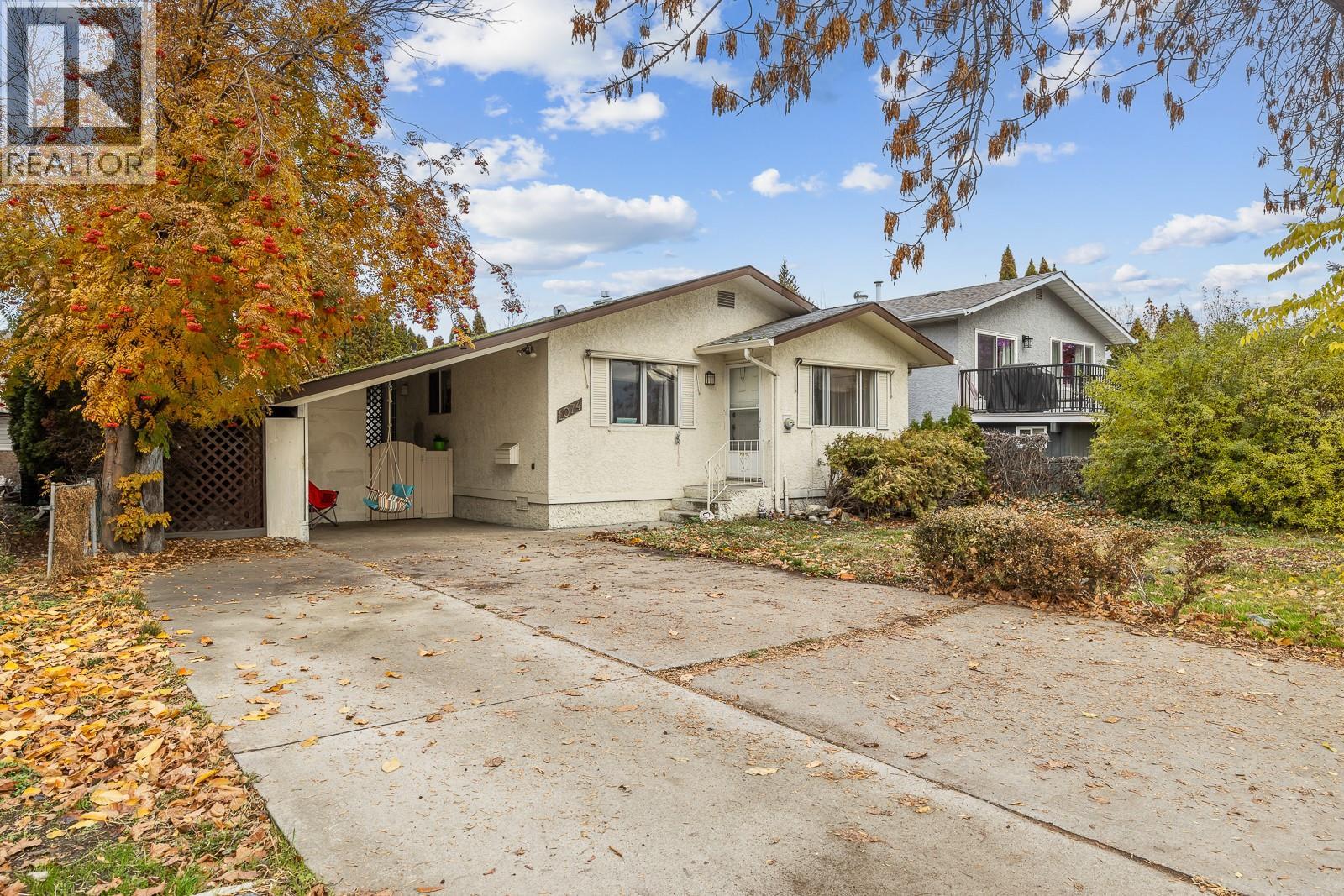 1074 Raymer Avenue, Kelowna
