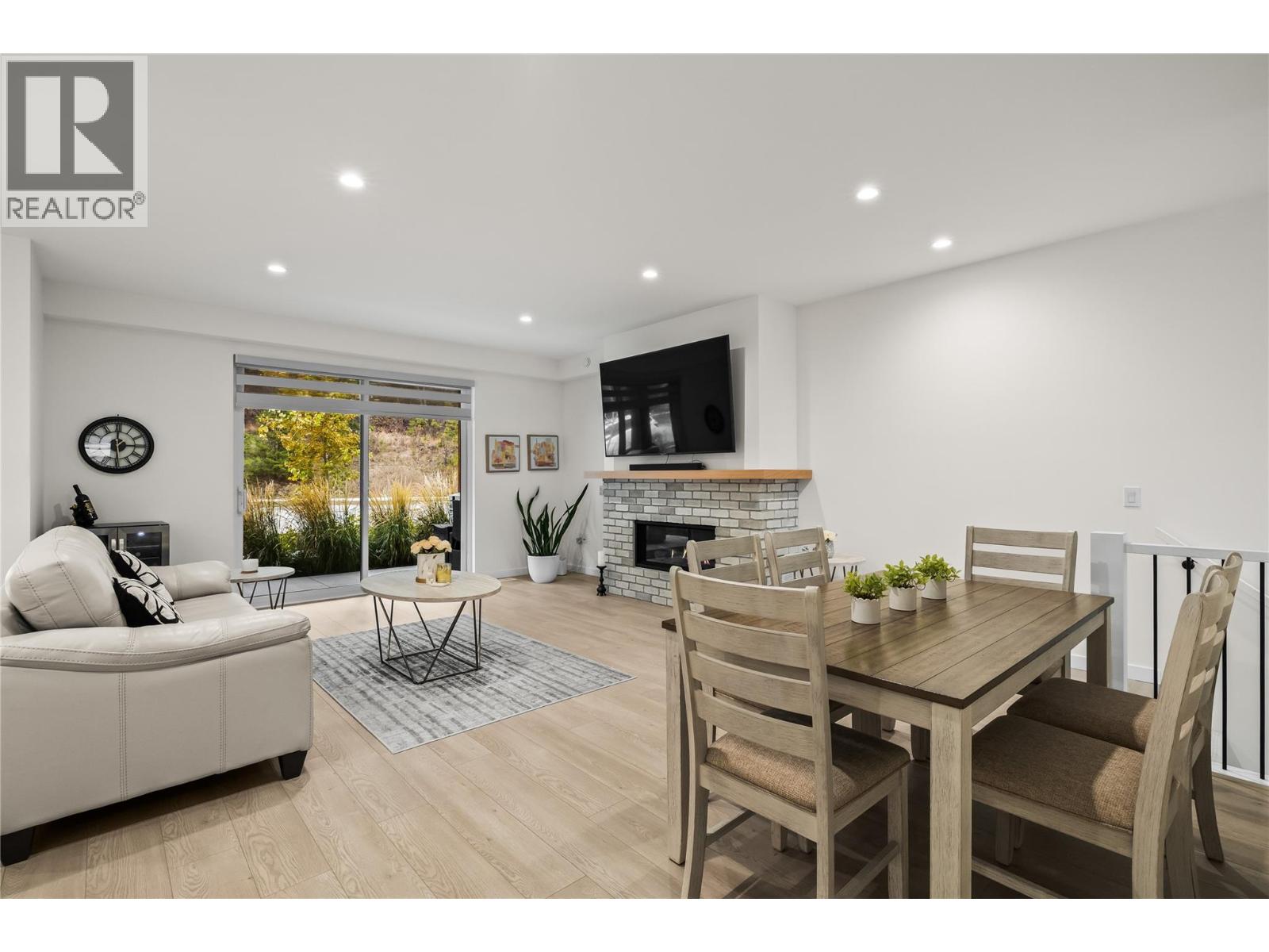 20 1979 Country Club Drive, Kelowna