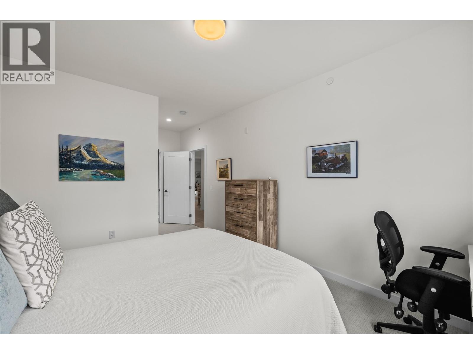 20 1979 Country Club Drive, Kelowna