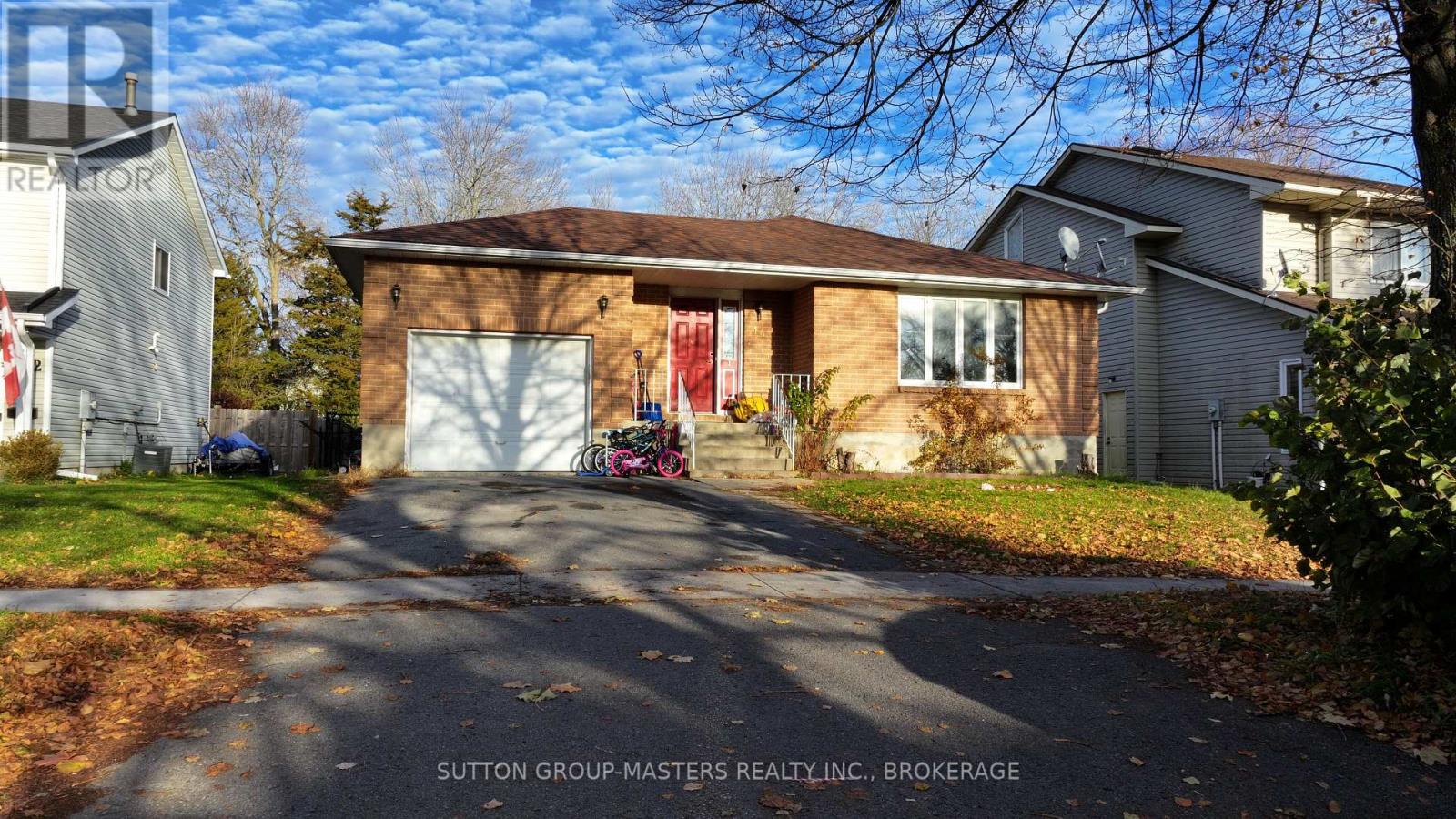 14 HERITAGE DRIVE - 1