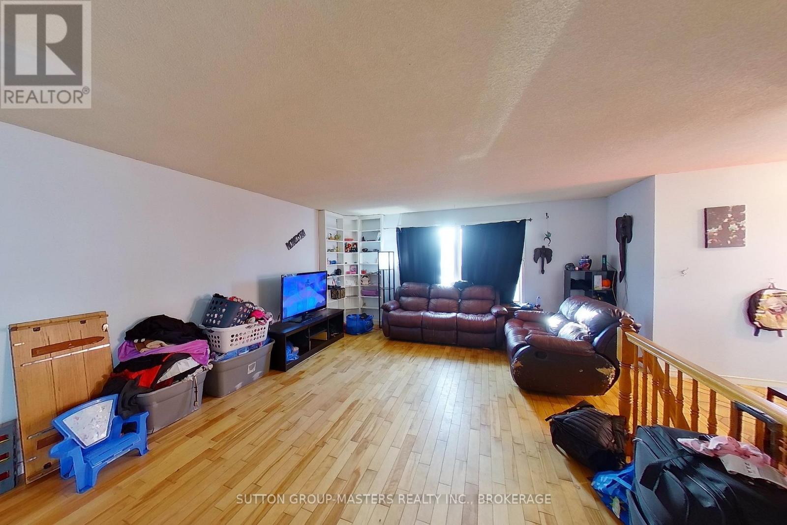 14 HERITAGE DRIVE - 15