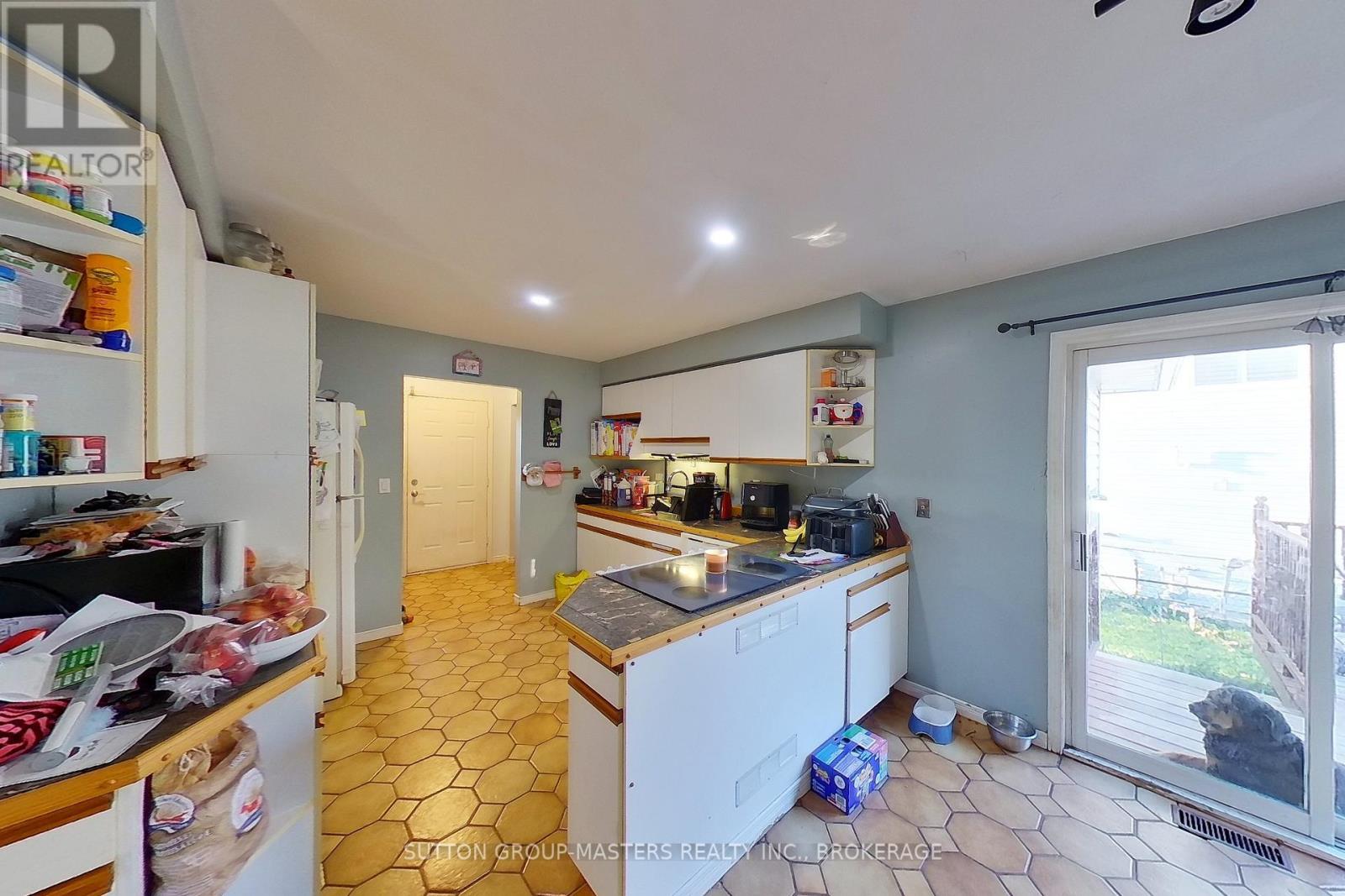 14 HERITAGE DRIVE - 17
