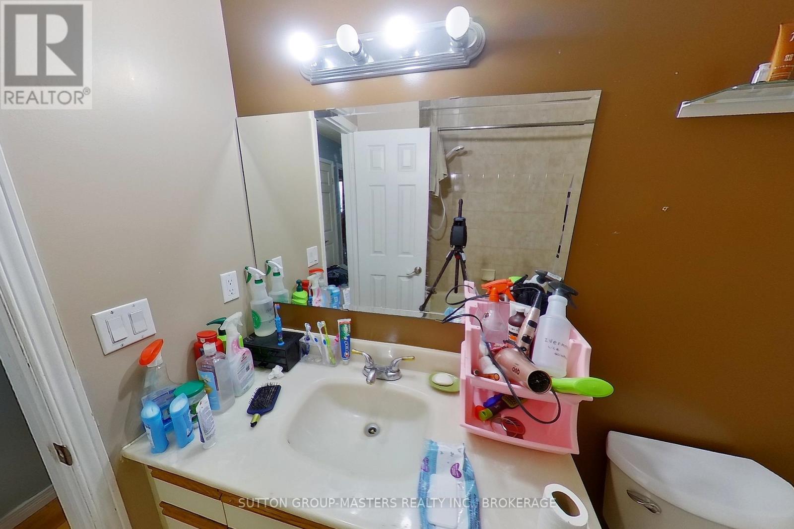 14 HERITAGE DRIVE - 19