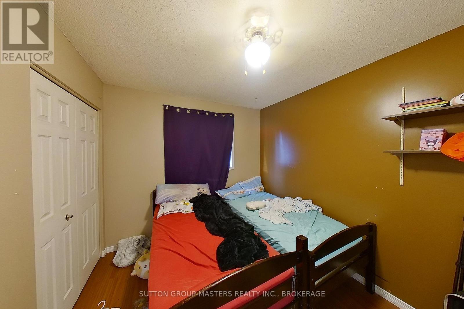 14 HERITAGE DRIVE - 20
