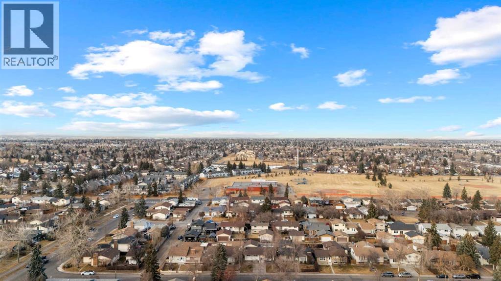 Single Family House Bi-level for Sale in  Templeview Way NE Temple Calgary 