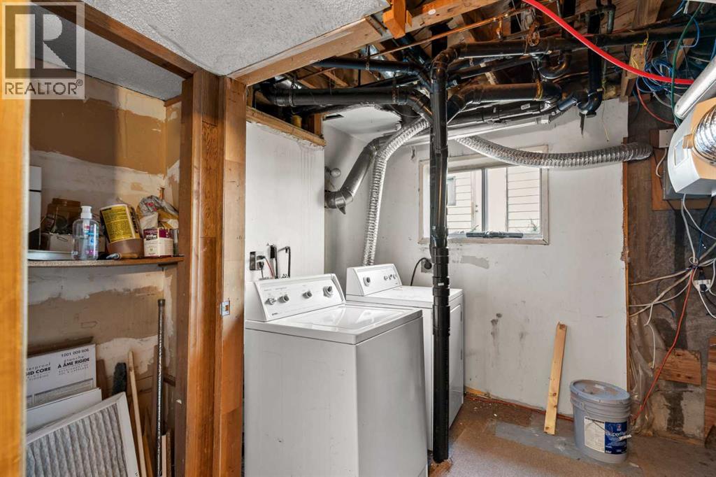 Single Family House Bi-level for Sale in  Templeview Way NE Temple Calgary 