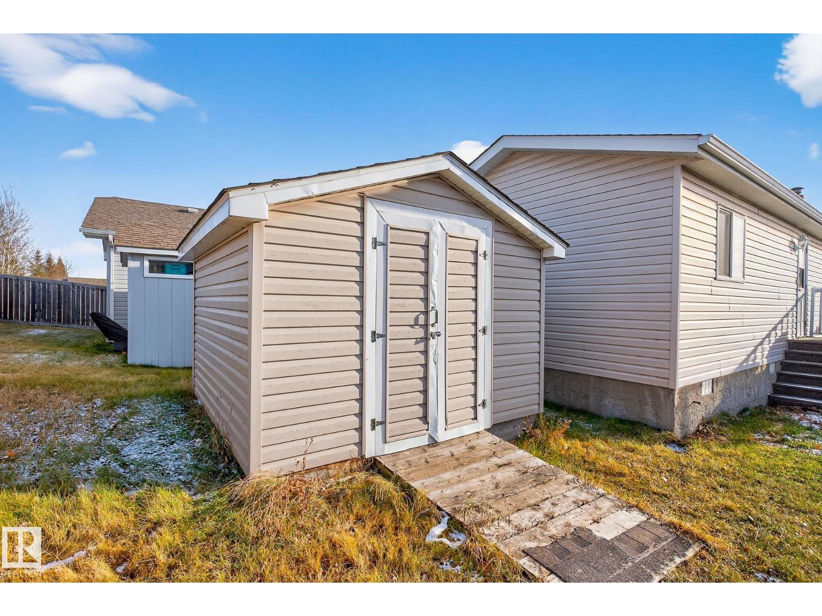 1160 Aspen DR W, Leduc