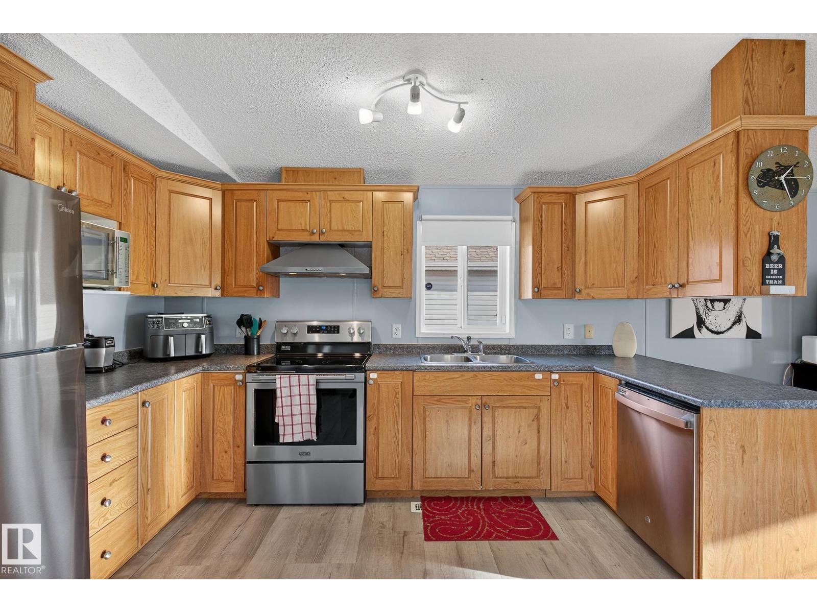 1160 Aspen DR W, Leduc