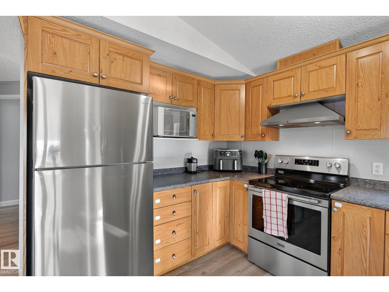 1160 Aspen DR W, Leduc