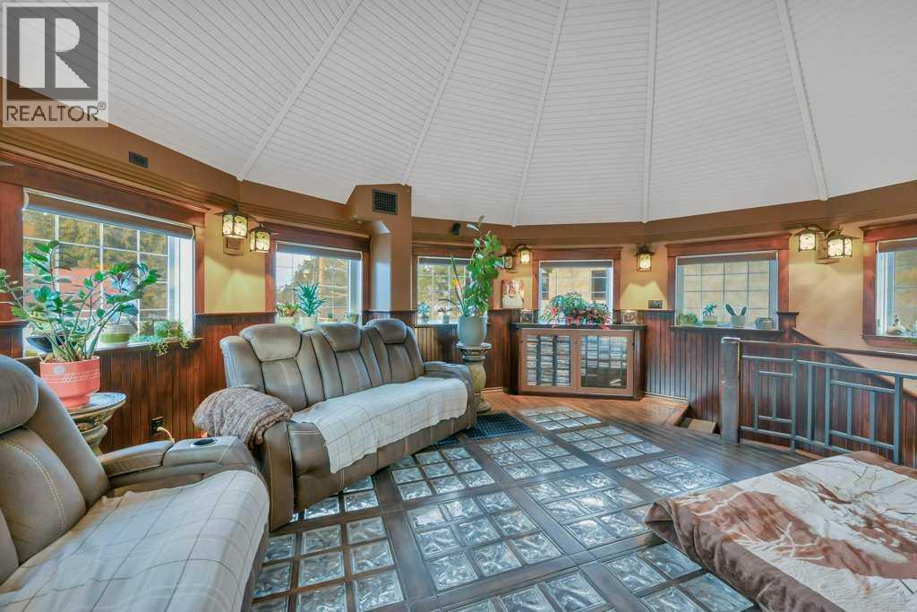 5406 50 Avenue, Lacombe