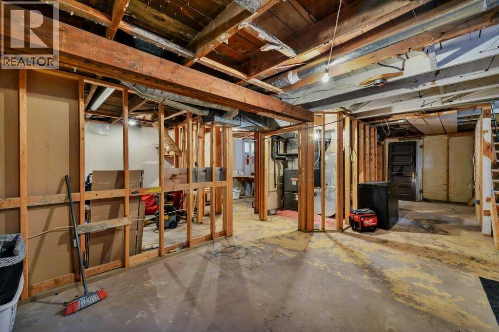 5406 50 Avenue, Lacombe