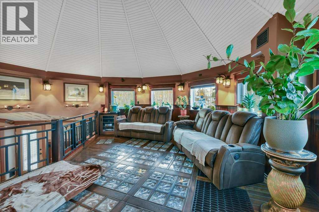 5406 50 Avenue, Lacombe