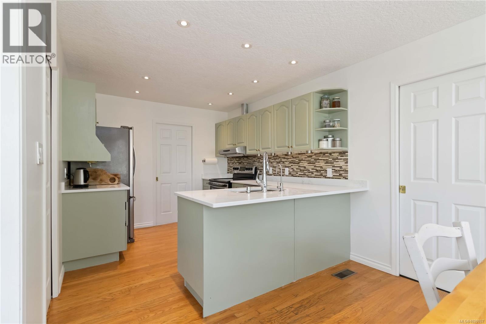 646 Cains Way, Sooke