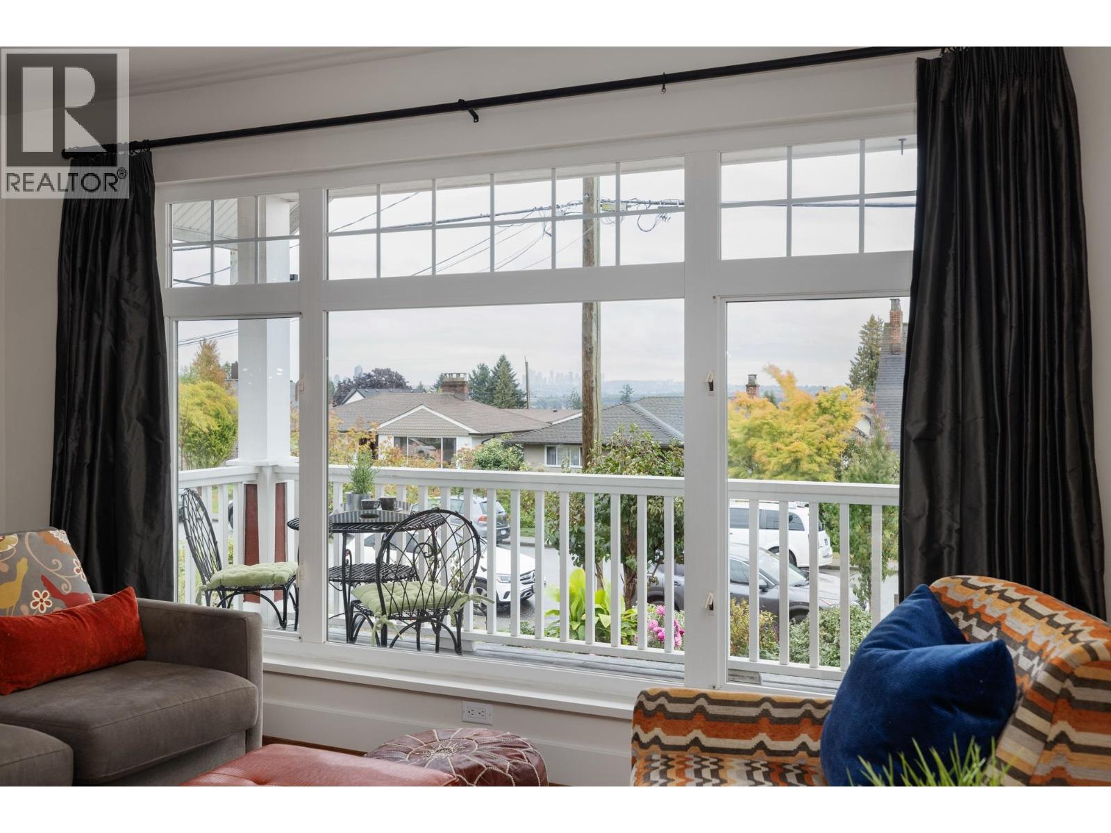 518 E 7TH STREET, North Vancouver