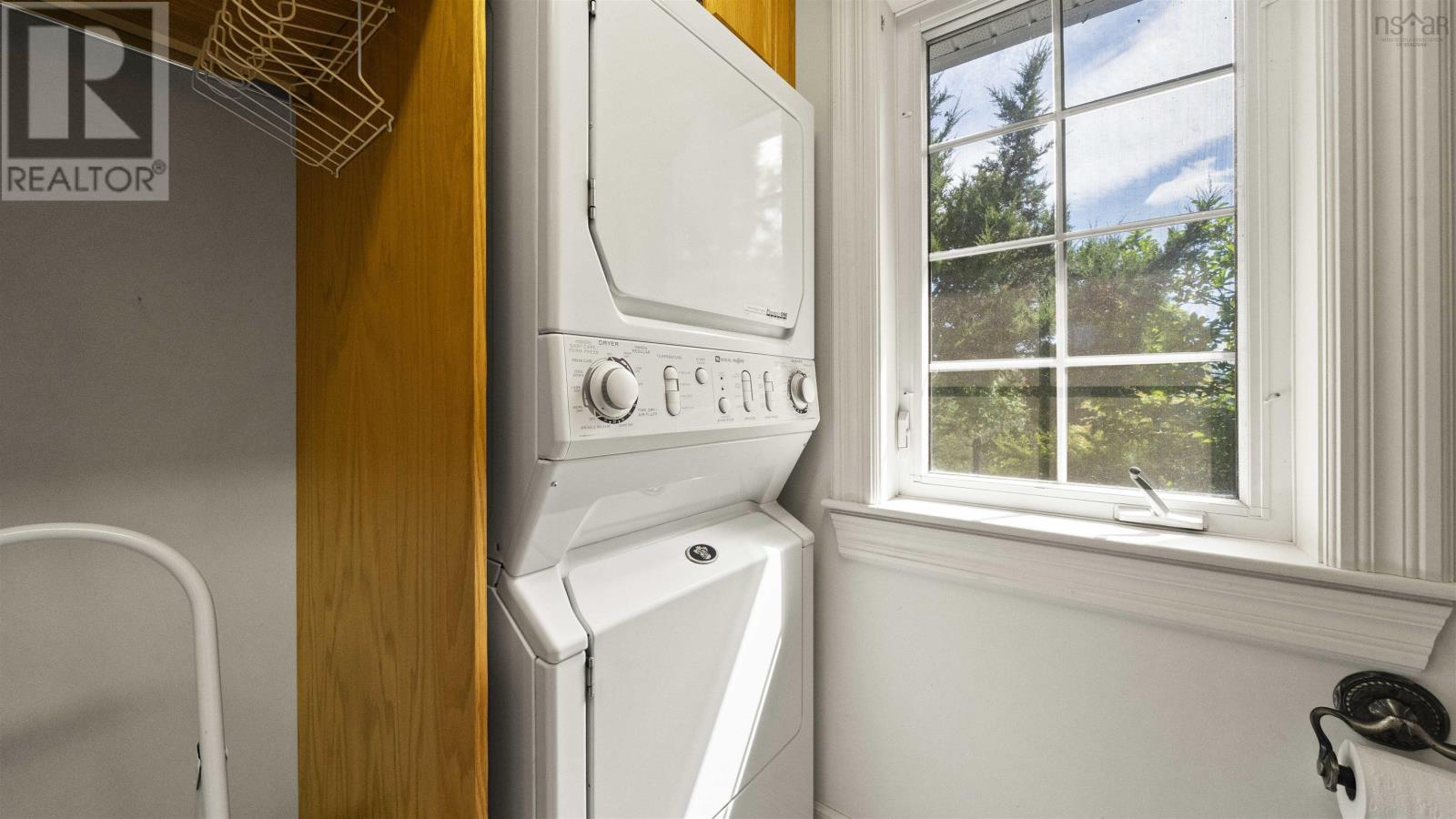 Single Family House for Sale in  Highway  Brentwood 