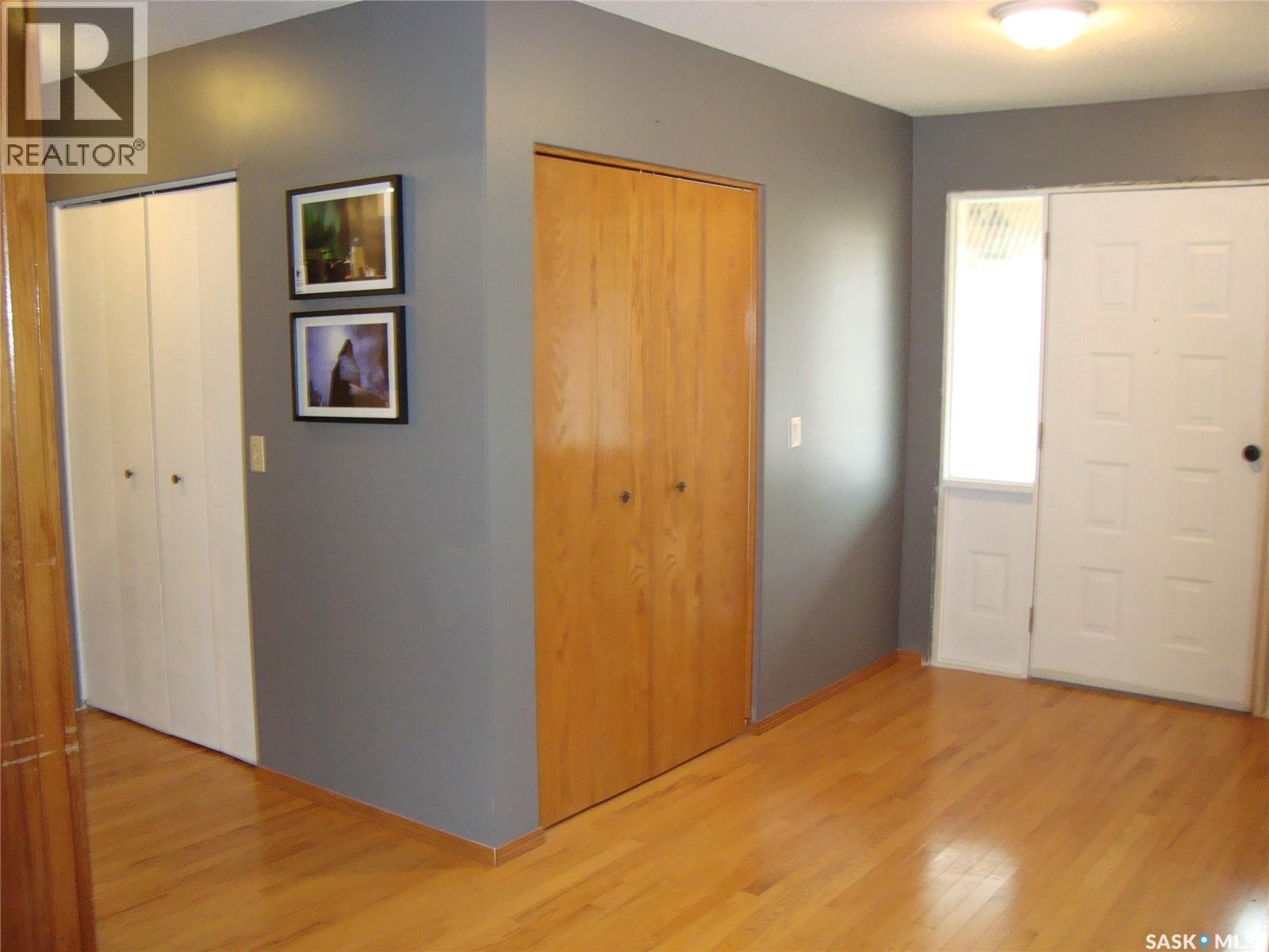 105 4th AVENUE W - Photo 5 of 36, Kyle, Saskatchewan