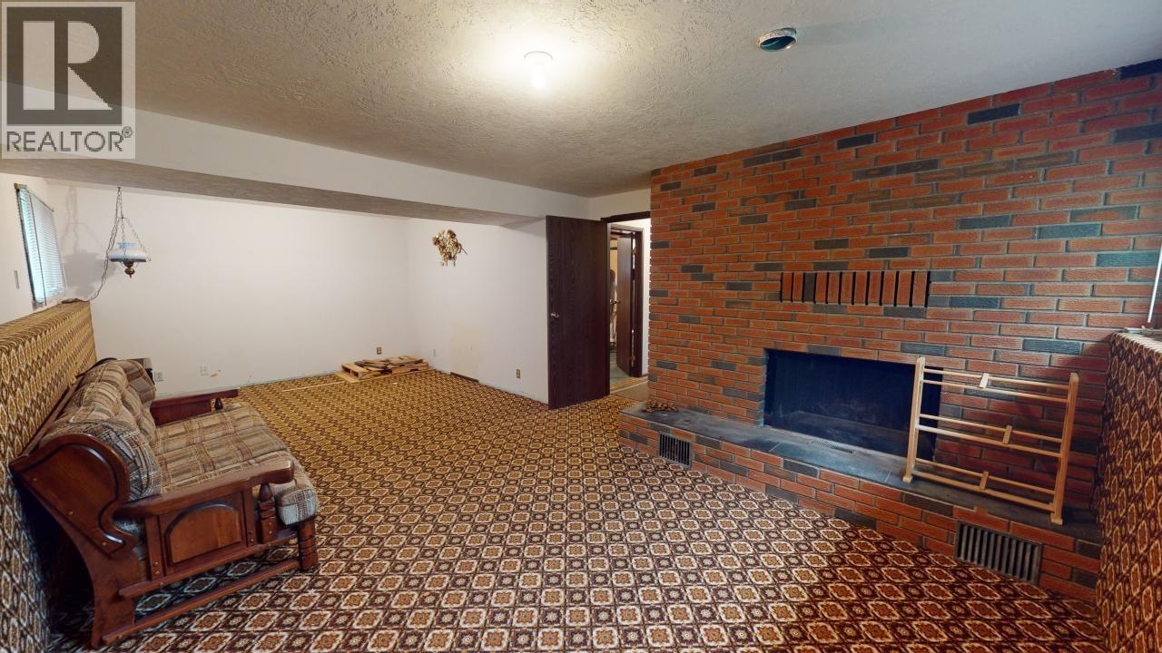 11108 85 AVENUE, Fort St. John