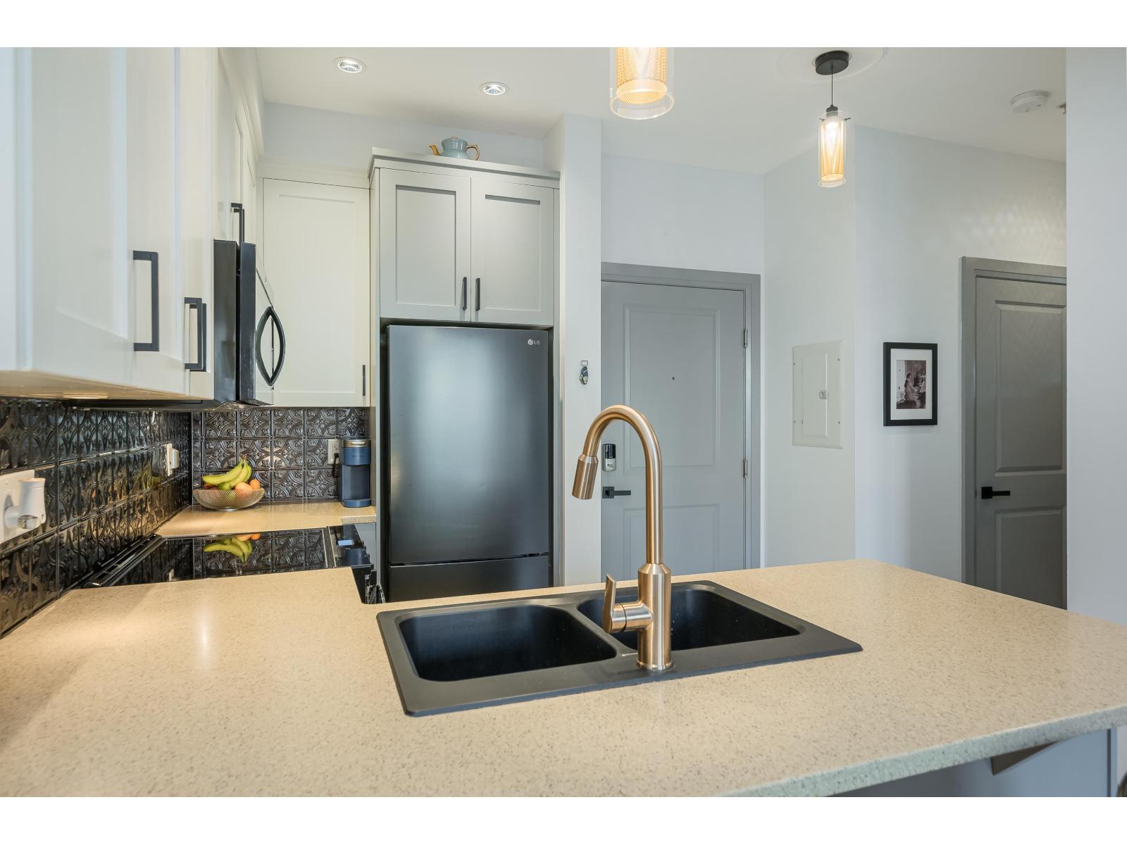 314 45530 MARKET WAY, Garrison Crossing, Chilliwack