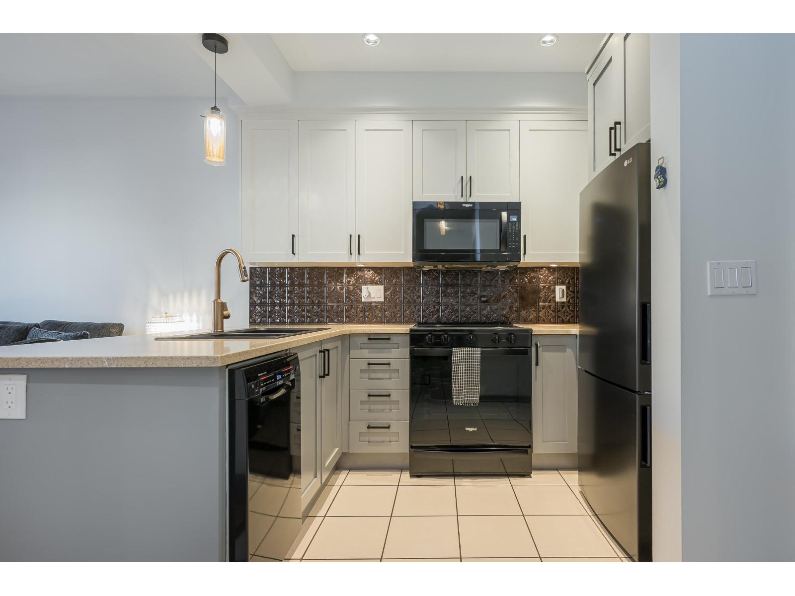 314 45530 MARKET WAY, Garrison Crossing, Chilliwack