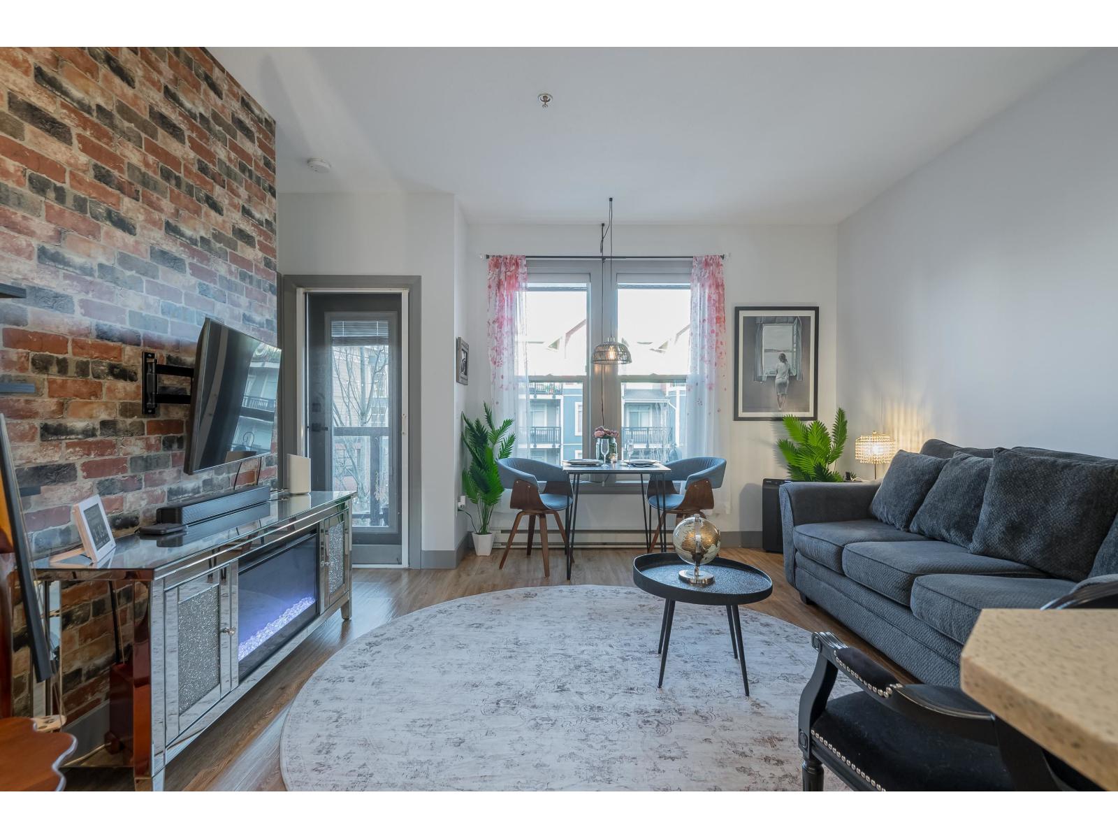 314 45530 MARKET WAY, Garrison Crossing, Chilliwack