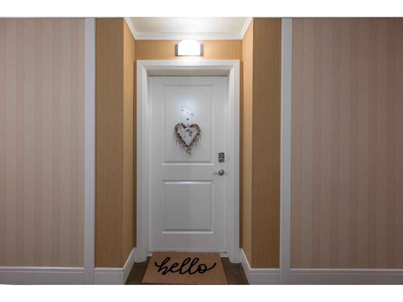 314 45530 MARKET WAY, Garrison Crossing, Chilliwack