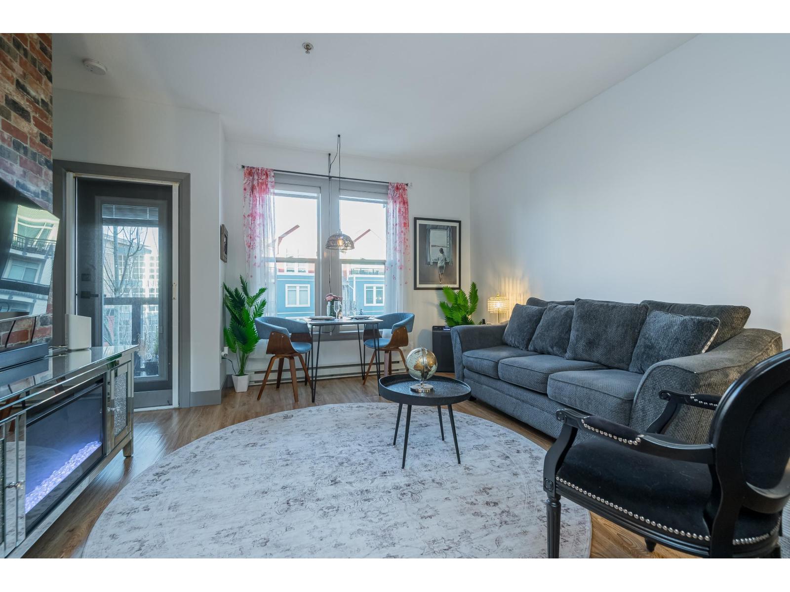 314 45530 MARKET WAY, Garrison Crossing, Chilliwack