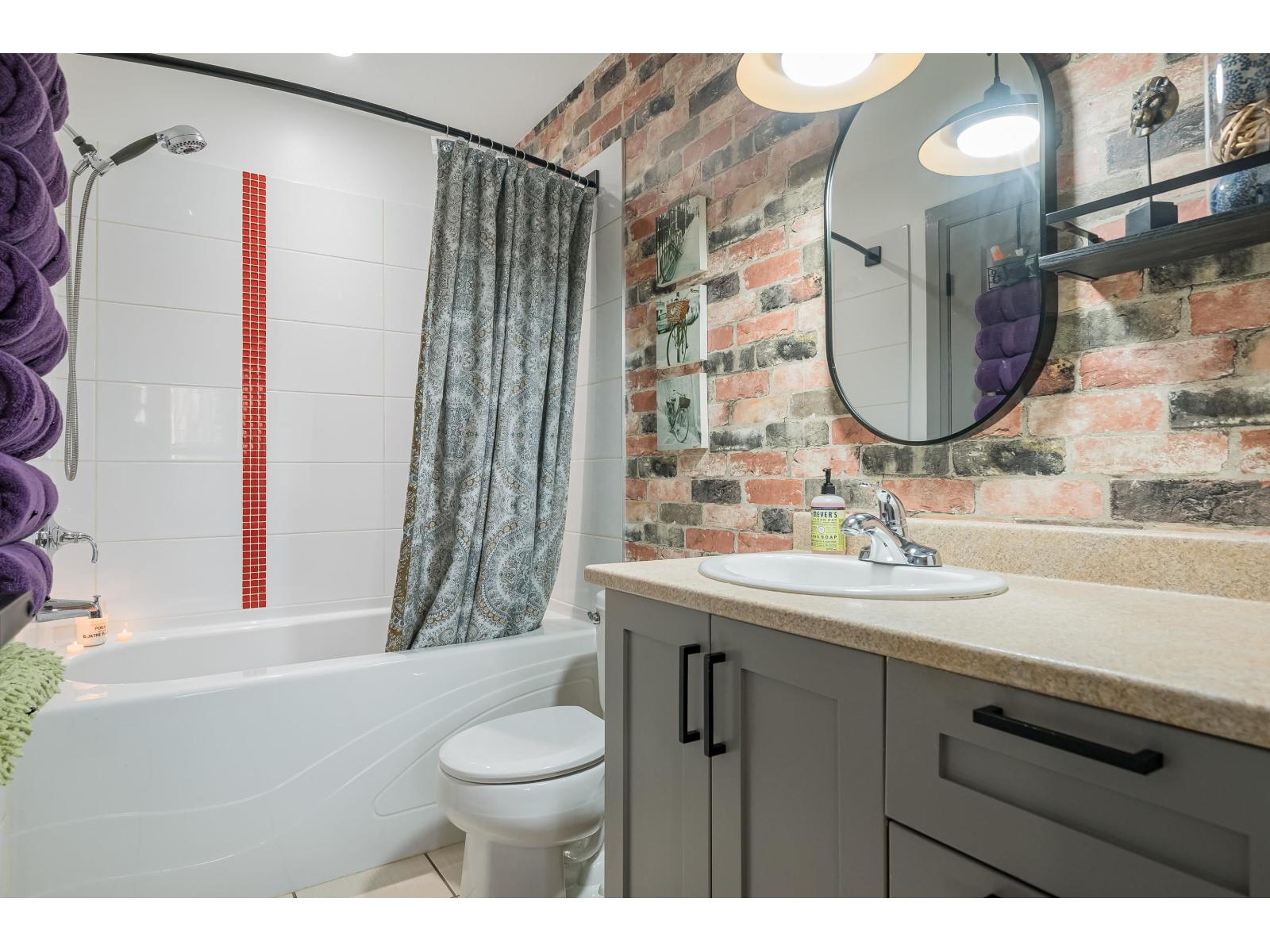 314 45530 MARKET WAY, Garrison Crossing, Chilliwack