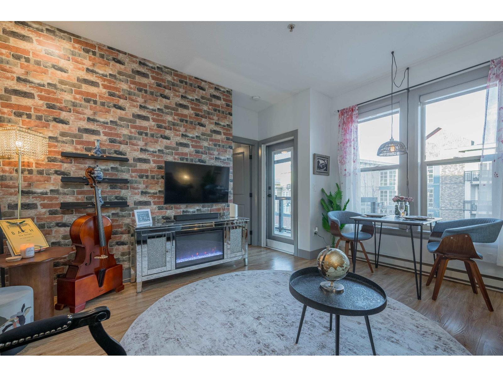 314 45530 MARKET WAY, Garrison Crossing, Chilliwack