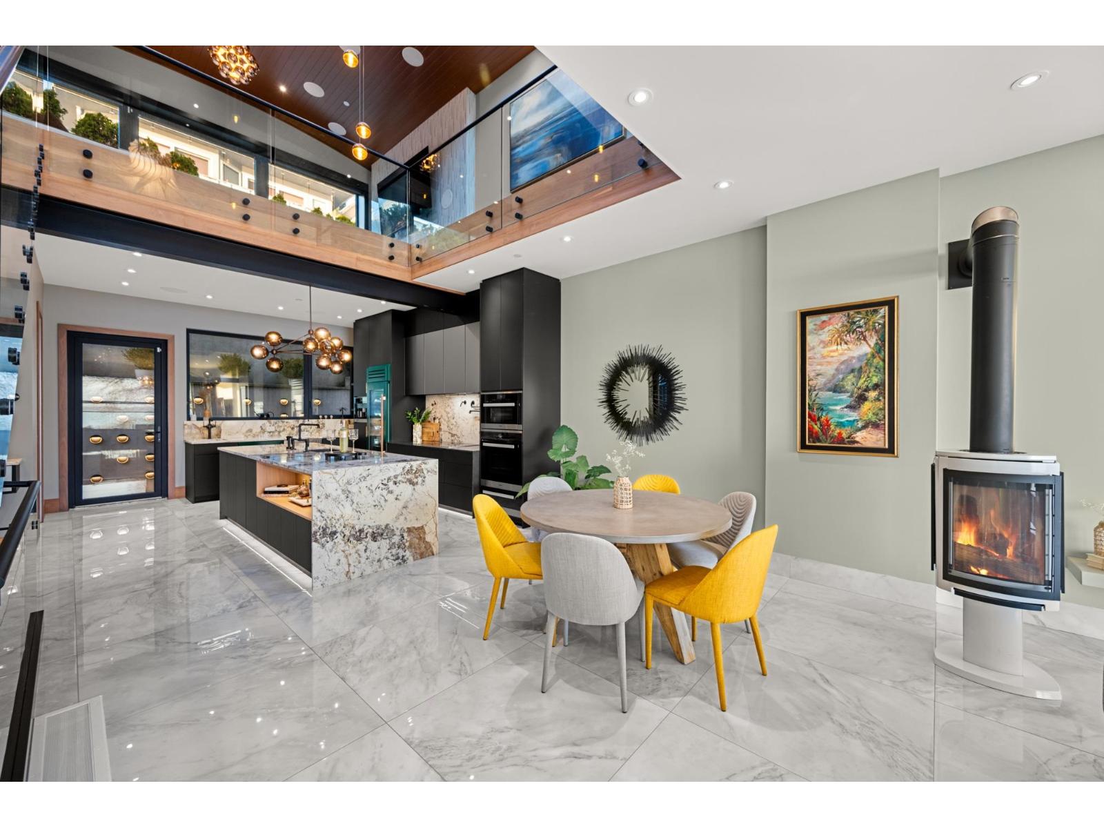 14555 MARINE DRIVE, White Rock