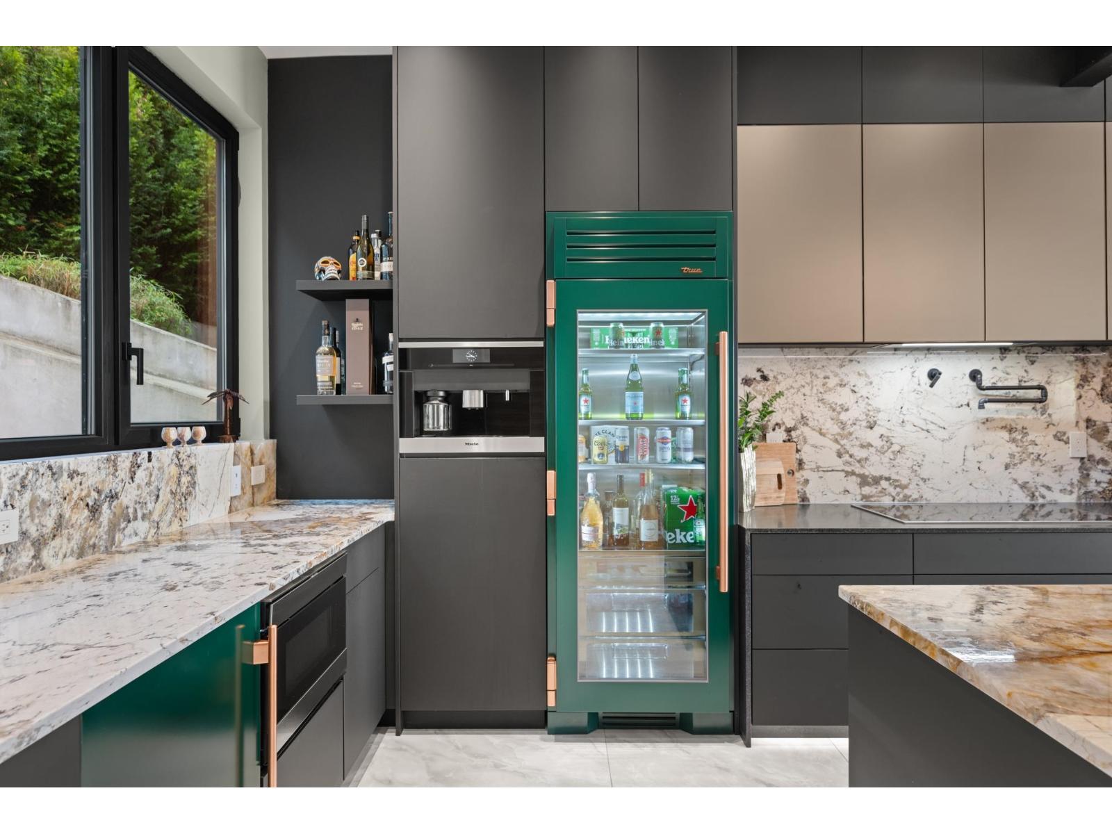 14555 MARINE DRIVE, White Rock