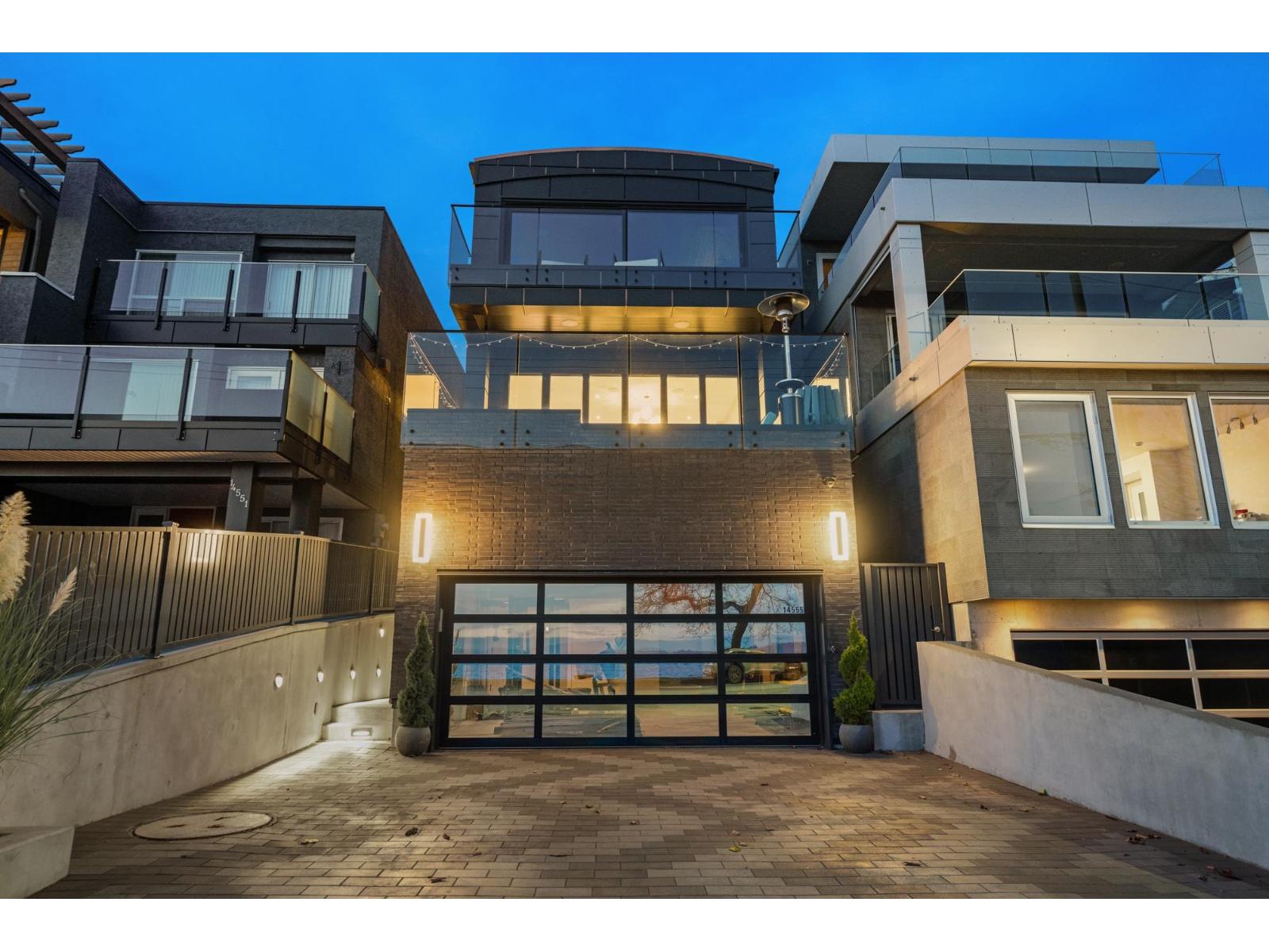 14555 MARINE DRIVE, White Rock