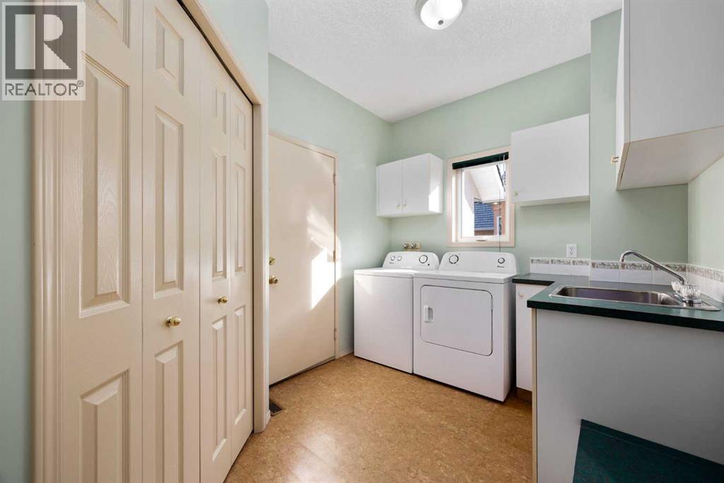 103 West Terrace Point, Cochrane