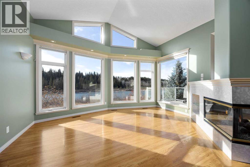 103 West Terrace Point, Cochrane