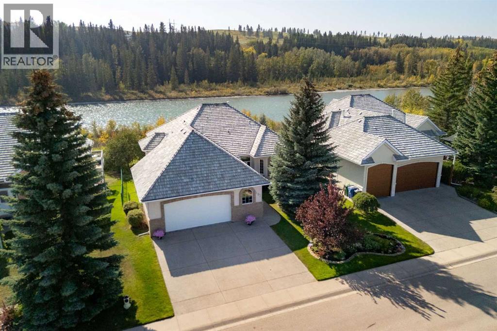 103 West Terrace Point, Cochrane