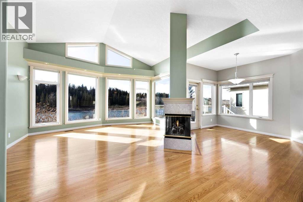 103 West Terrace Point, Cochrane