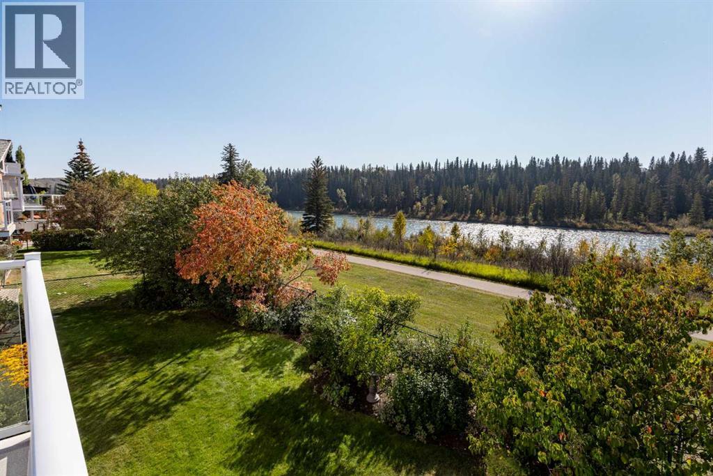 103 West Terrace Point, Cochrane