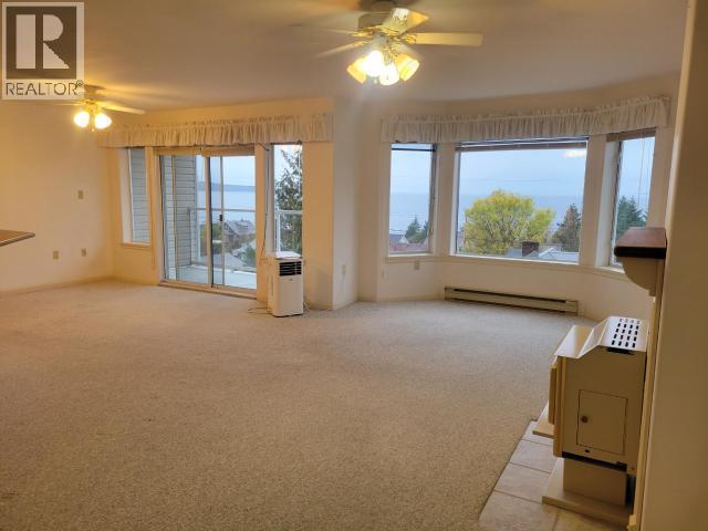 302-6900 BURNABY STREET, Powell River