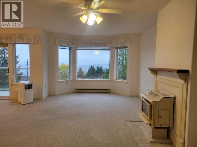 302-6900 BURNABY STREET, Powell River