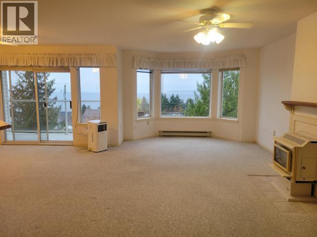 302-6900 BURNABY STREET, Powell River