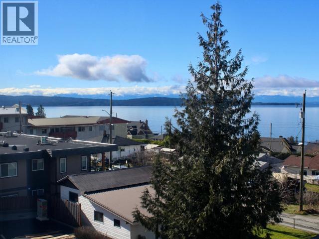 302-6900 BURNABY STREET, Powell River