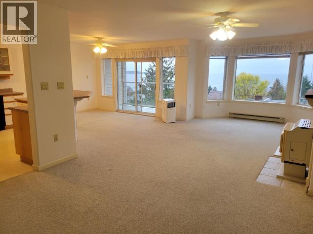 302-6900 BURNABY STREET, Powell River