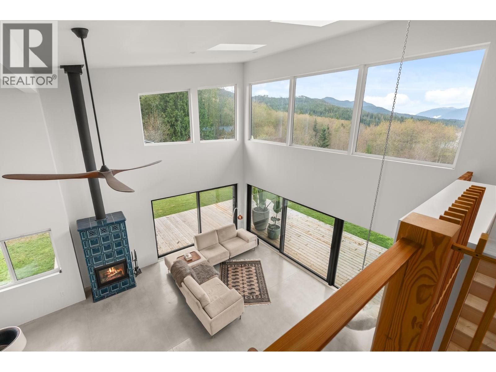 6400 CROWSTON ROAD, Sechelt