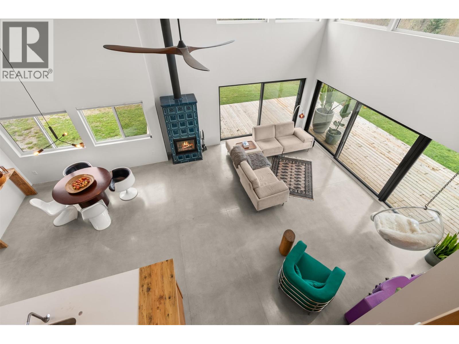 6400 CROWSTON ROAD, Sechelt