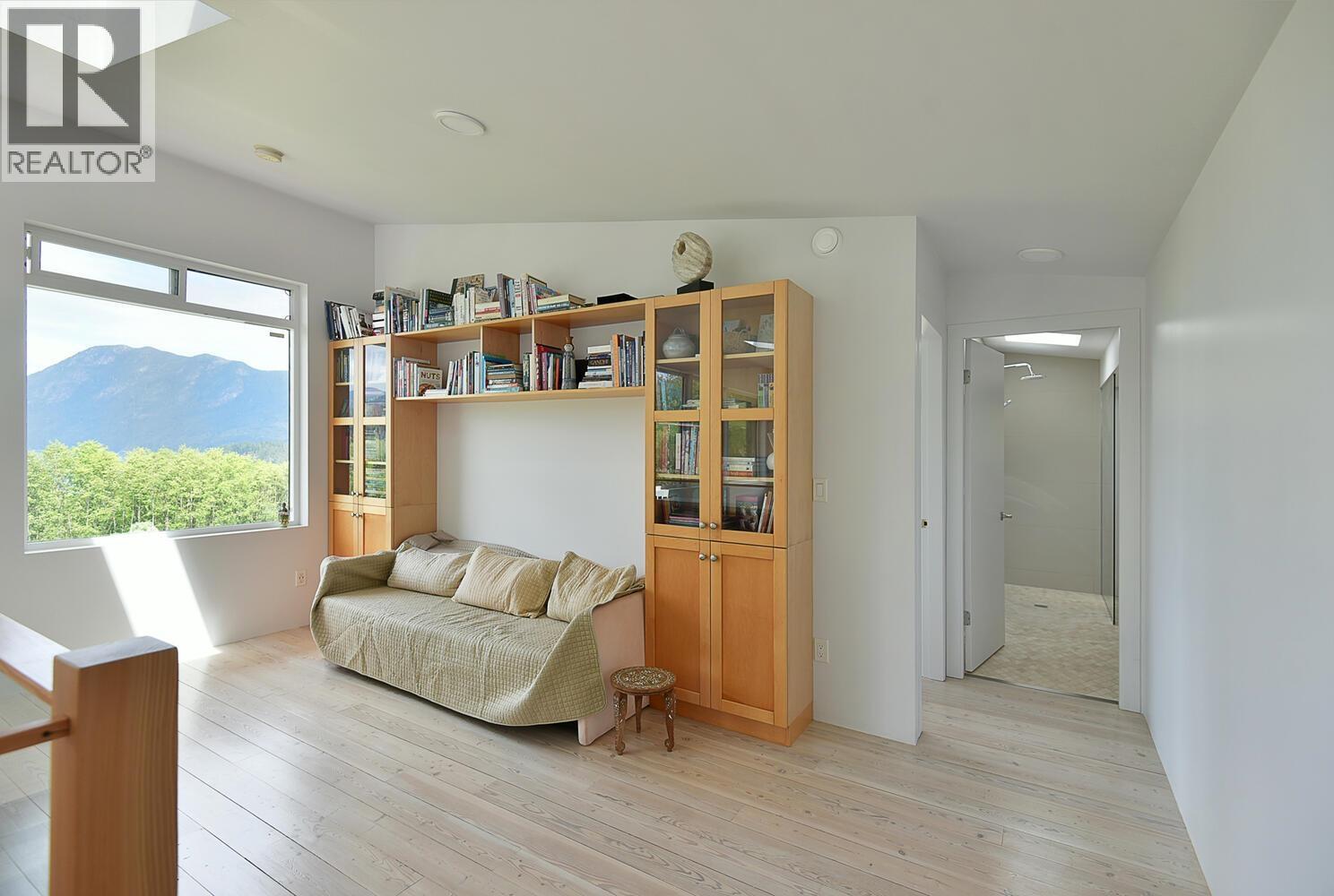 6400 CROWSTON ROAD, Sechelt