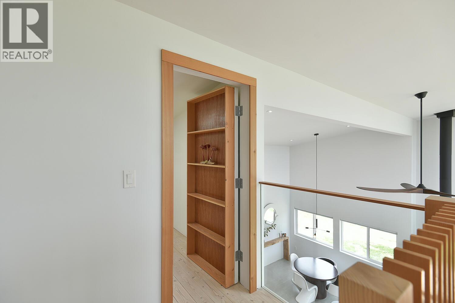 6400 CROWSTON ROAD, Sechelt