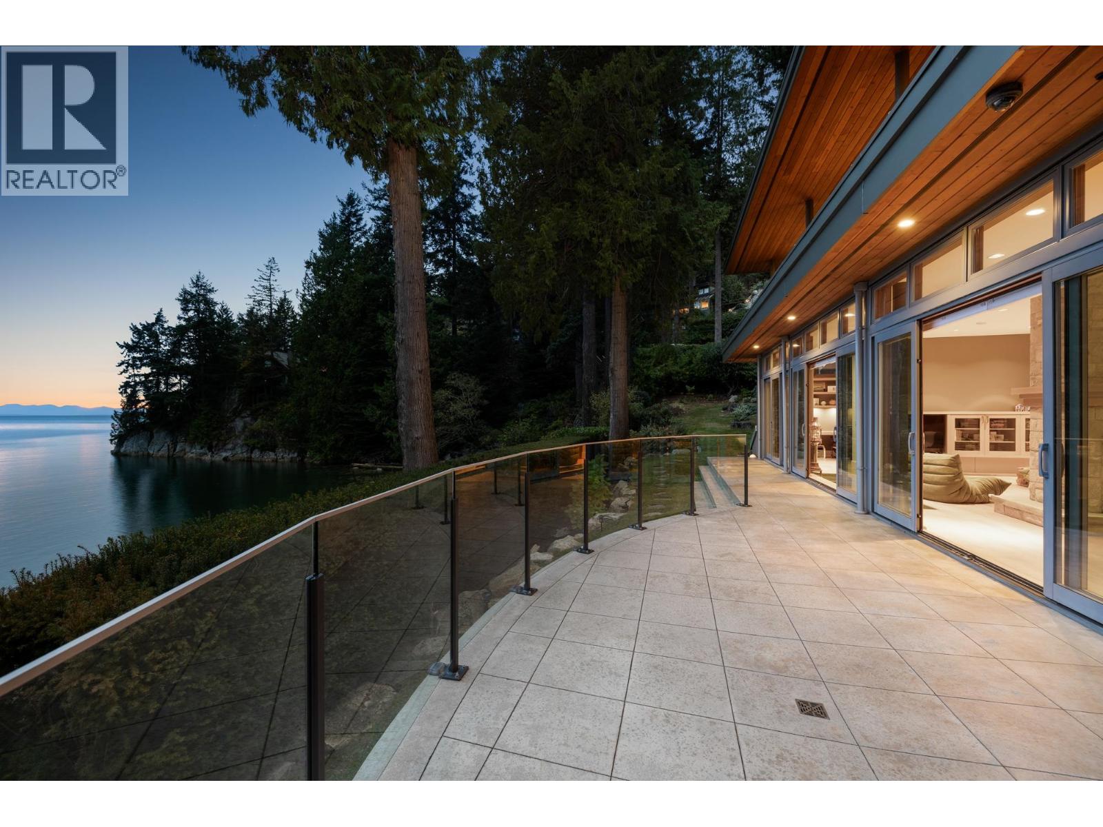 6780 BATCHELOR BAY PLACE, West Vancouver