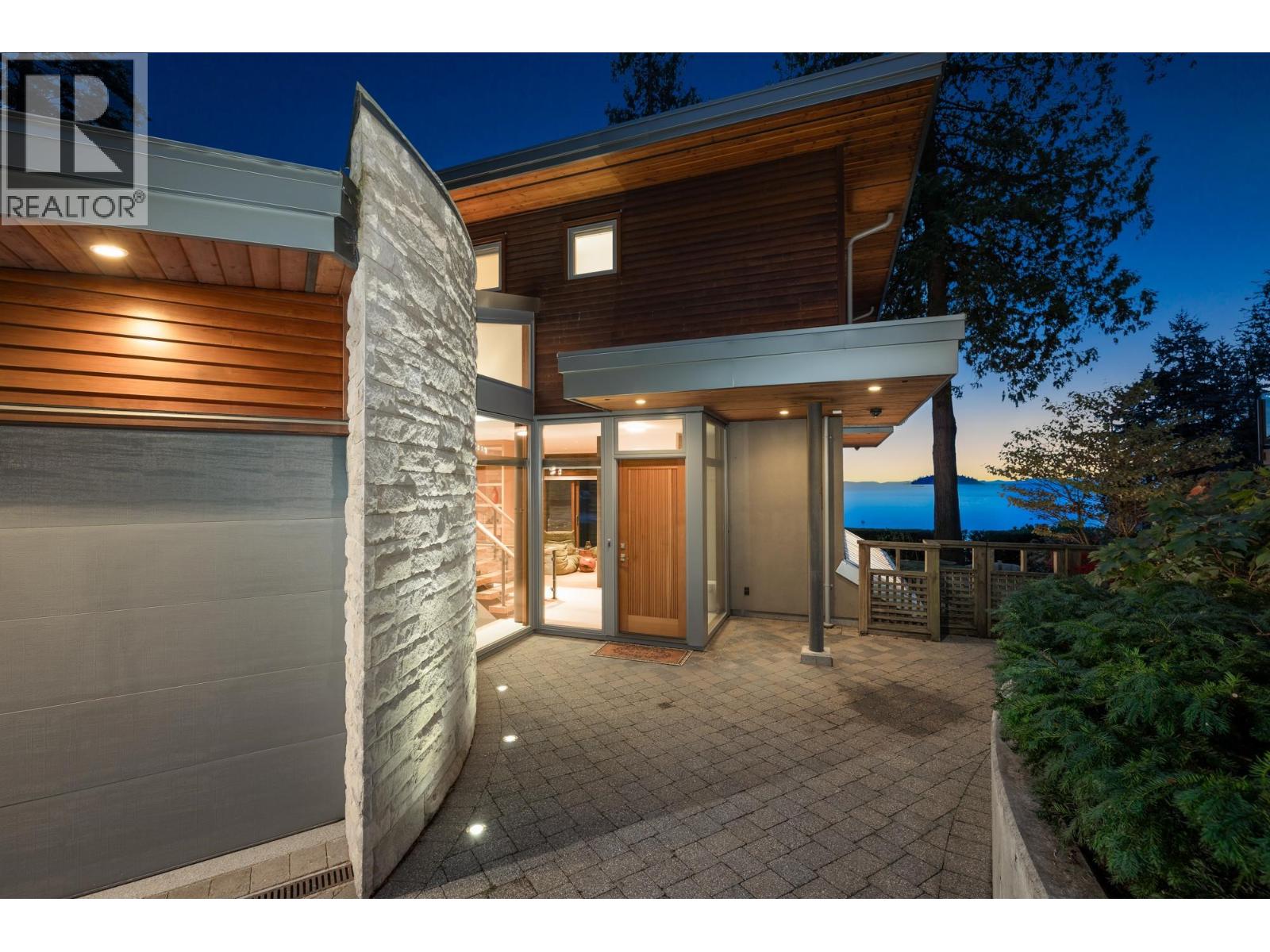 6780 BATCHELOR BAY PLACE, West Vancouver