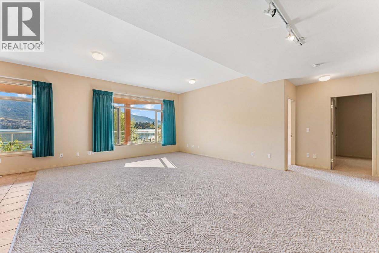 3 17211 Thomson Road, Lake Country